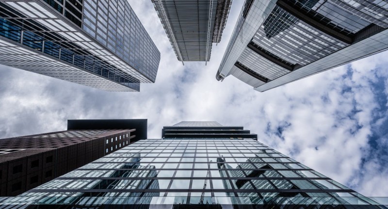 Discussing The Pros And Cons Of Crowdfunding In The Real Estate Industry